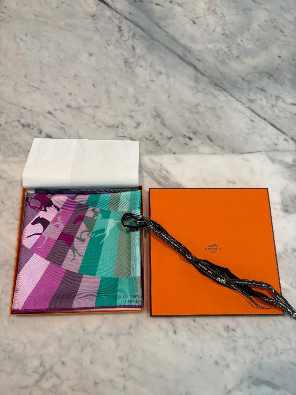 Hermès Galop Chromatique 90 Silk Scarf NIB Box - Picture 4 of 6